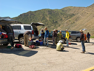 Lunch at the cars in Piru Gorge