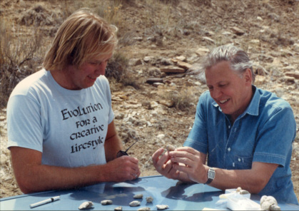 Martin Lockley showing fossils to Sir David Attenborough in 1987